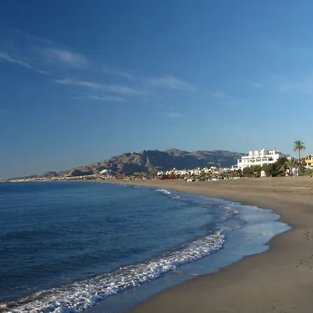 With 2 Bedrooms In , With Pool Access, Furnished Terrac Apartamento
