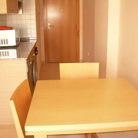 With 2 Bedrooms In , With Pool Access, Furnished Terrac Apartamento *