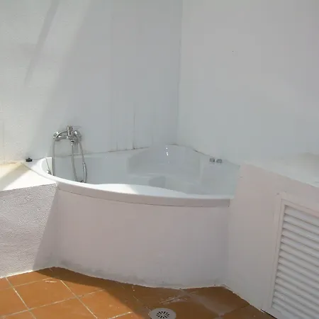 With 2 Bedrooms In , With Pool Access, Furnished Terrac Vera