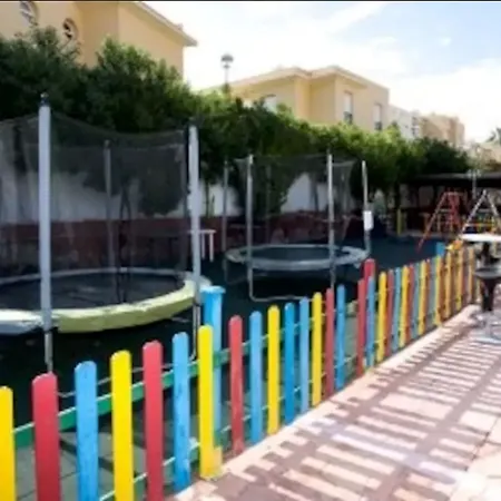 With 2 Bedrooms In , With Pool Access, Furnished Terrac Apartamento *
